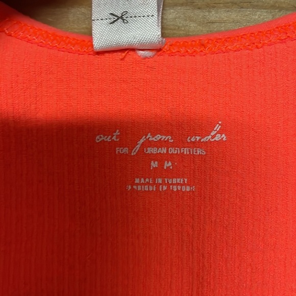 Out From Under size Medium Vibrant Orange Sleeveless V-neck Ribbed Crop Top - Picture 2 of 7
